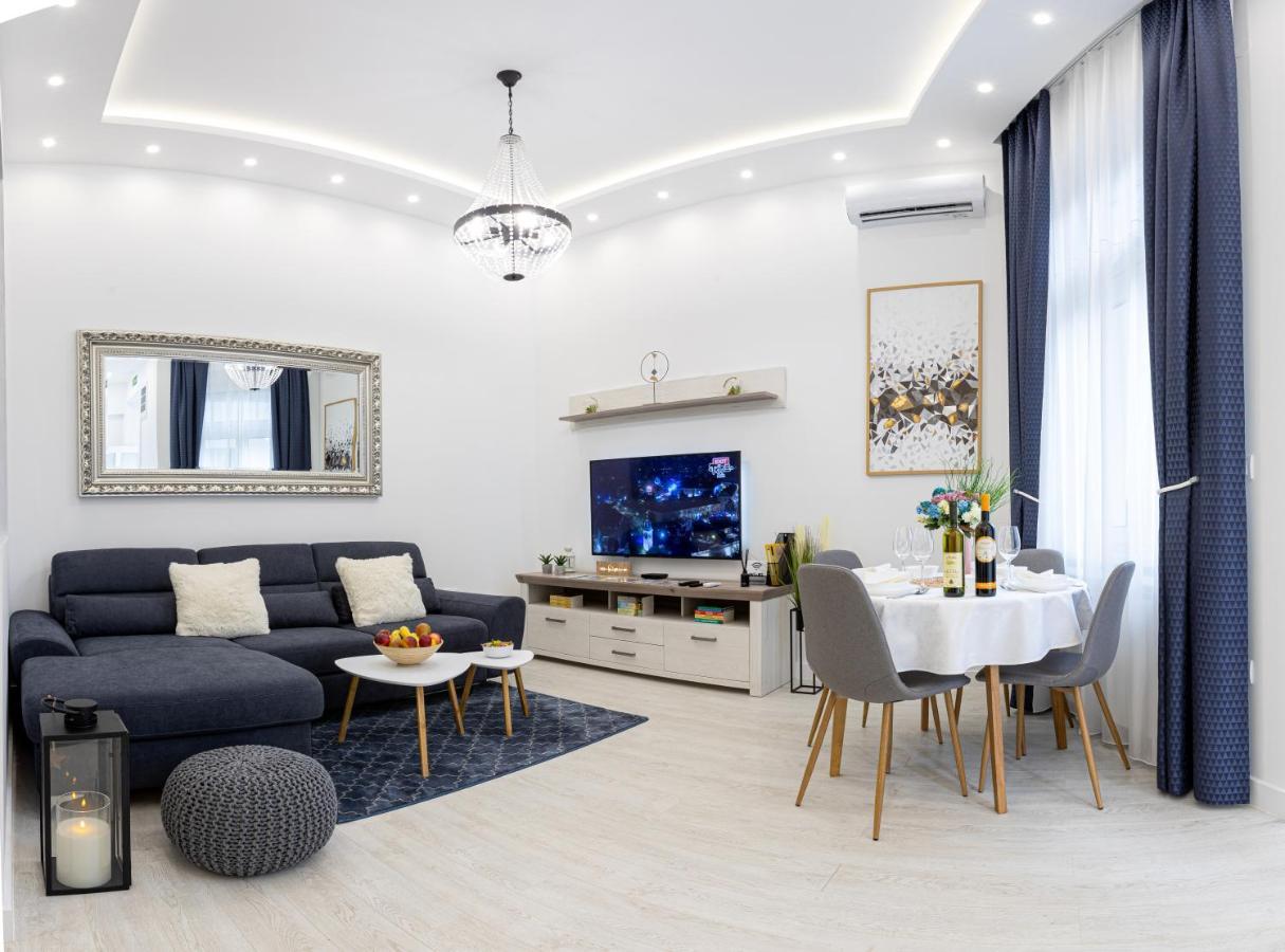 Theatre Square Apartments Novi Sad Eksteriør billede