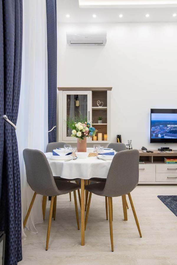 Theatre Square Apartments Novi Sad Eksteriør billede