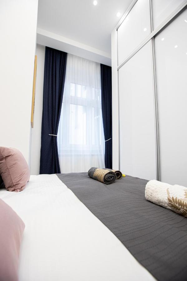Theatre Square Apartments Novi Sad Eksteriør billede