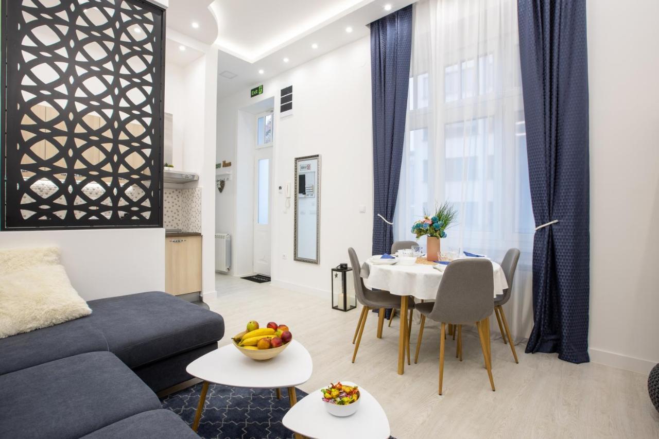Theatre Square Apartments Novi Sad Eksteriør billede