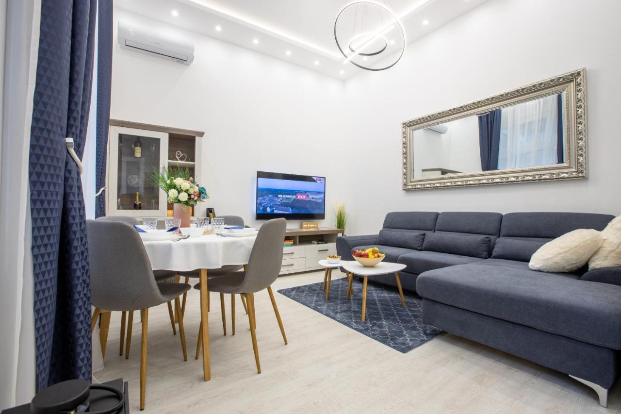 Theatre Square Apartments Novi Sad Eksteriør billede