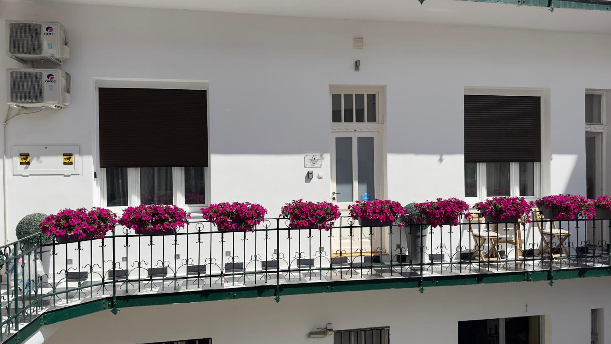 Theatre Square Apartments Novi Sad Eksteriør billede